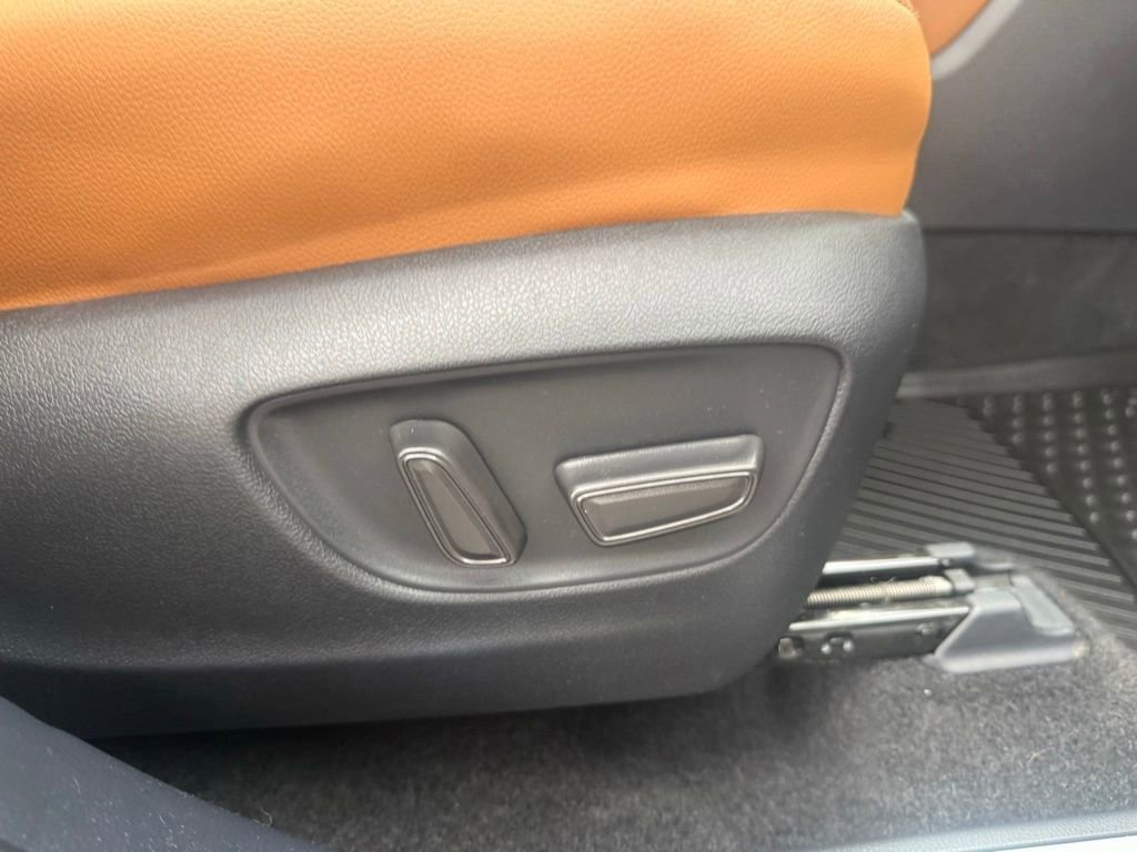 2025 Toyota Highlander Platinum