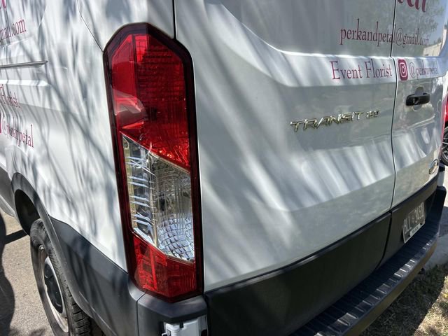 2022 Ford Transit 150 Medium Roof