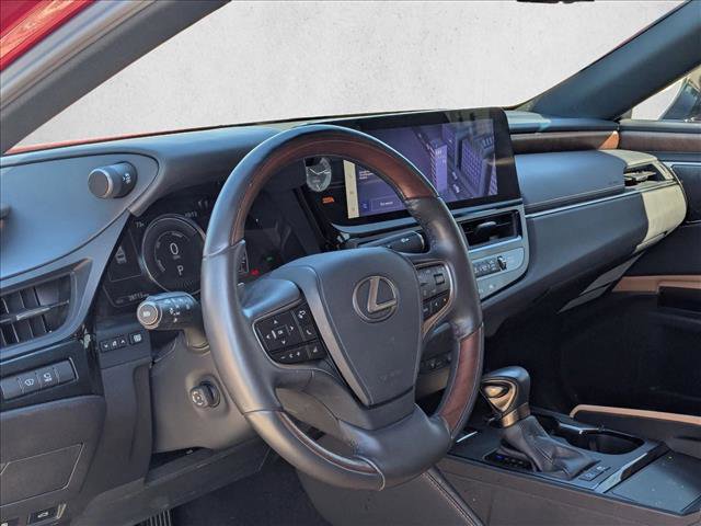 2023 Lexus ES 300h Ultra Luxury