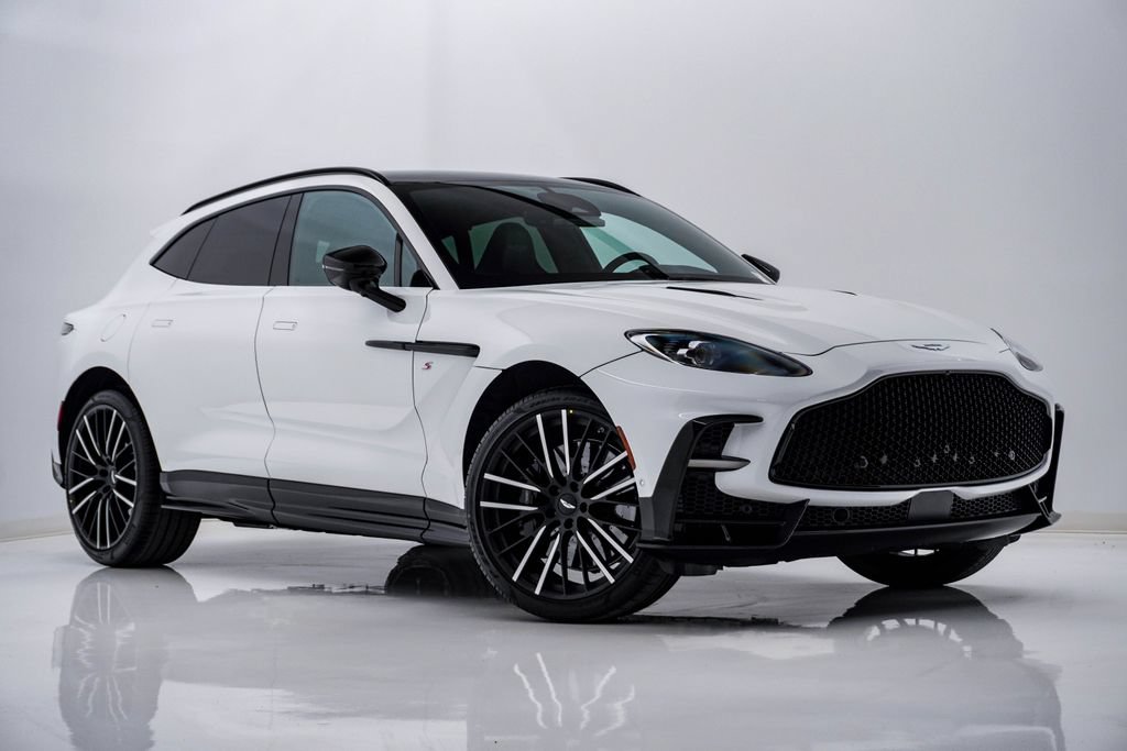 New 2026 Aston Martin DBX 707