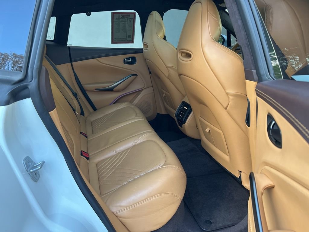 2021 Aston Martin DBX