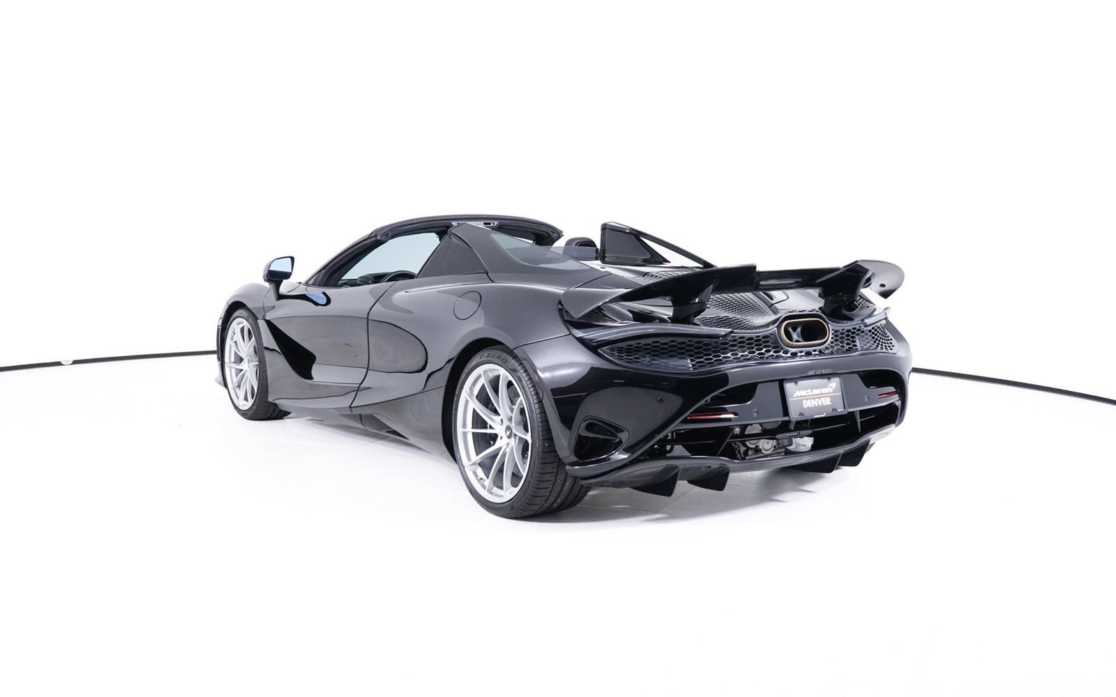 Used 2026 McLaren 750S Spider photo 4