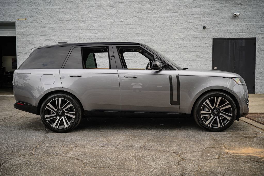 2023 Land Rover Range Rover SE