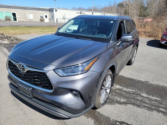 Used 2023 Toyota Highlander Platinum