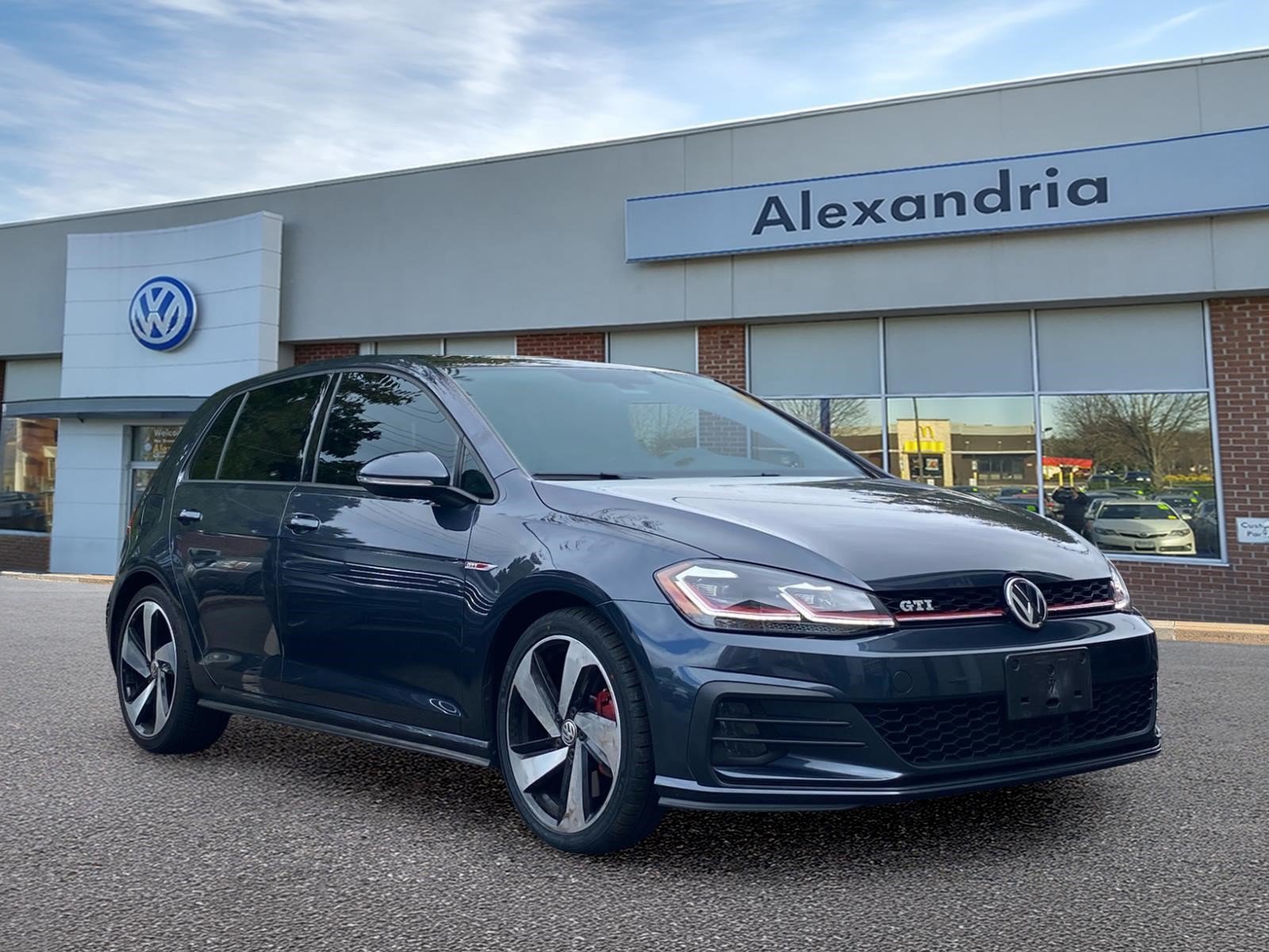 Used 2018 Volkswagen GTI SE