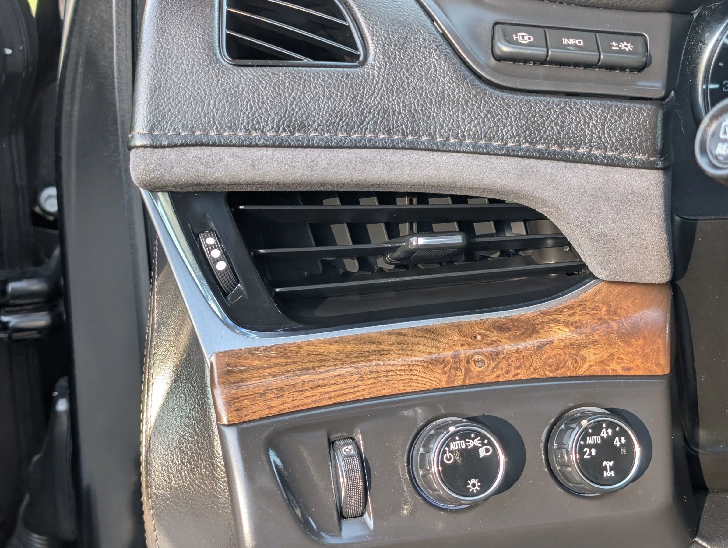 2016 Cadillac Escalade Luxury