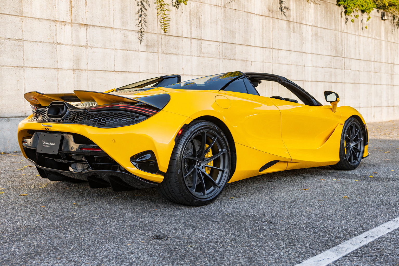 Used 2026 McLaren 750S Spider 4