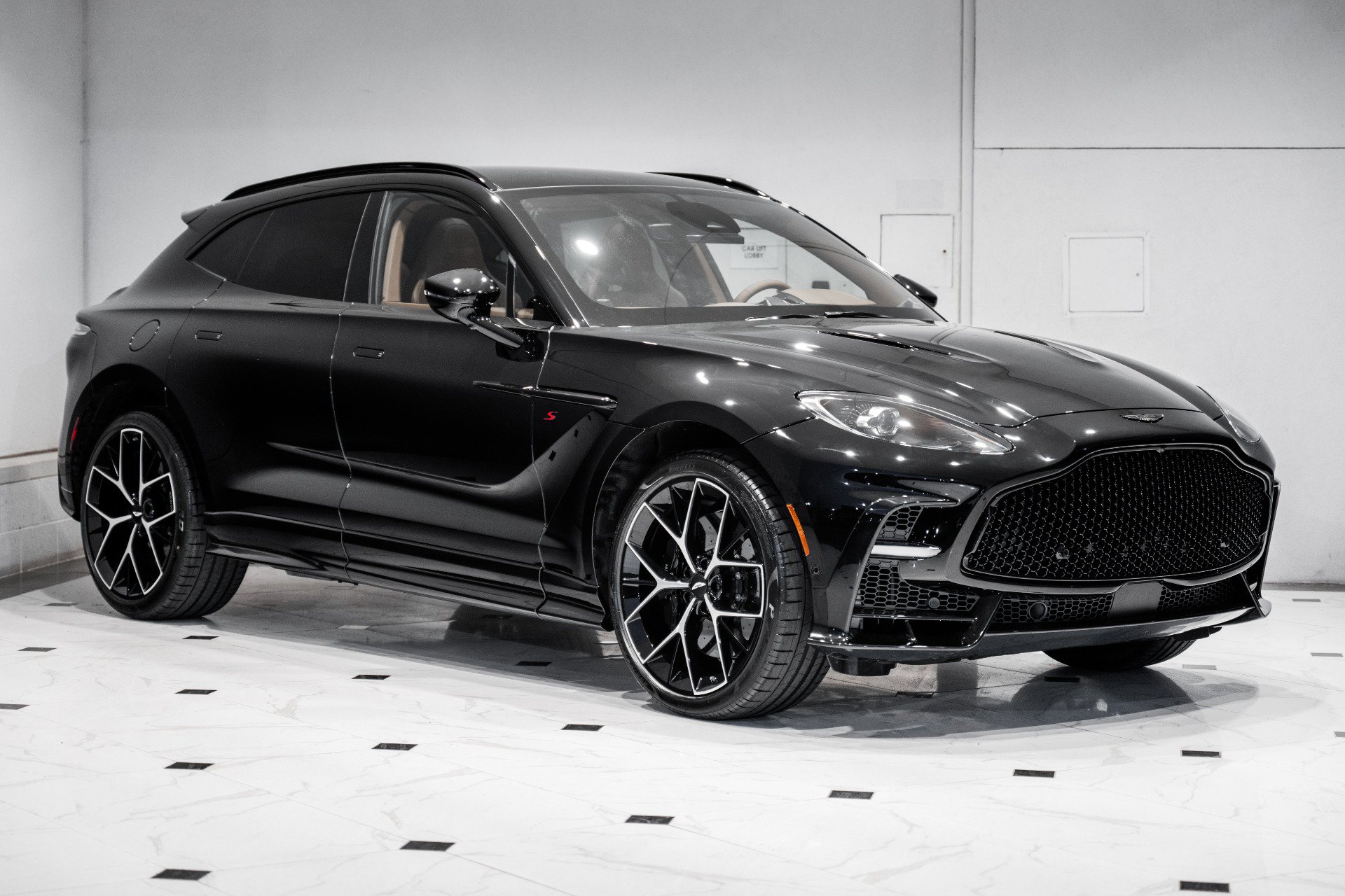 New 2026 Aston Martin DBX 707