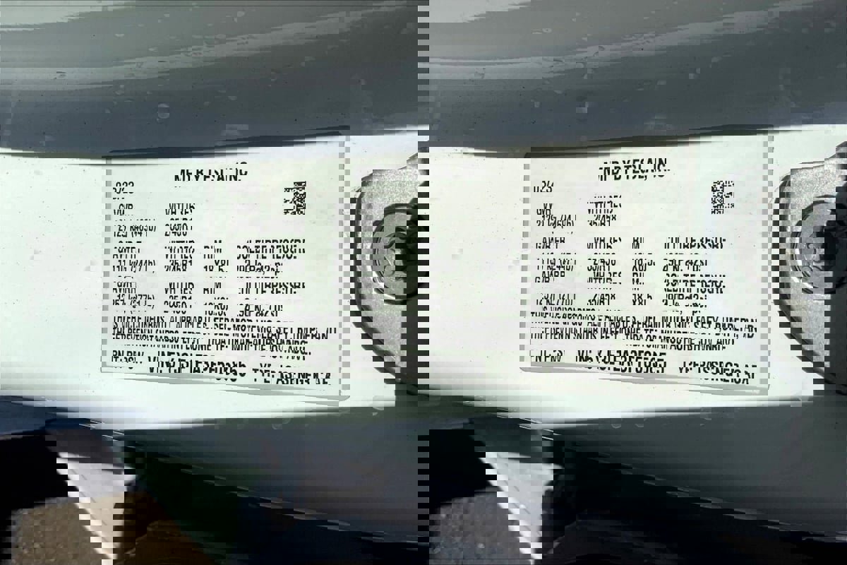 2023 Tesla Model 3 Standard Range