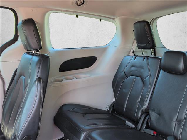 2022 Chrysler Pacifica Touring-L