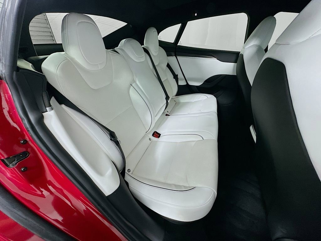 2022 Tesla Model S Plaid