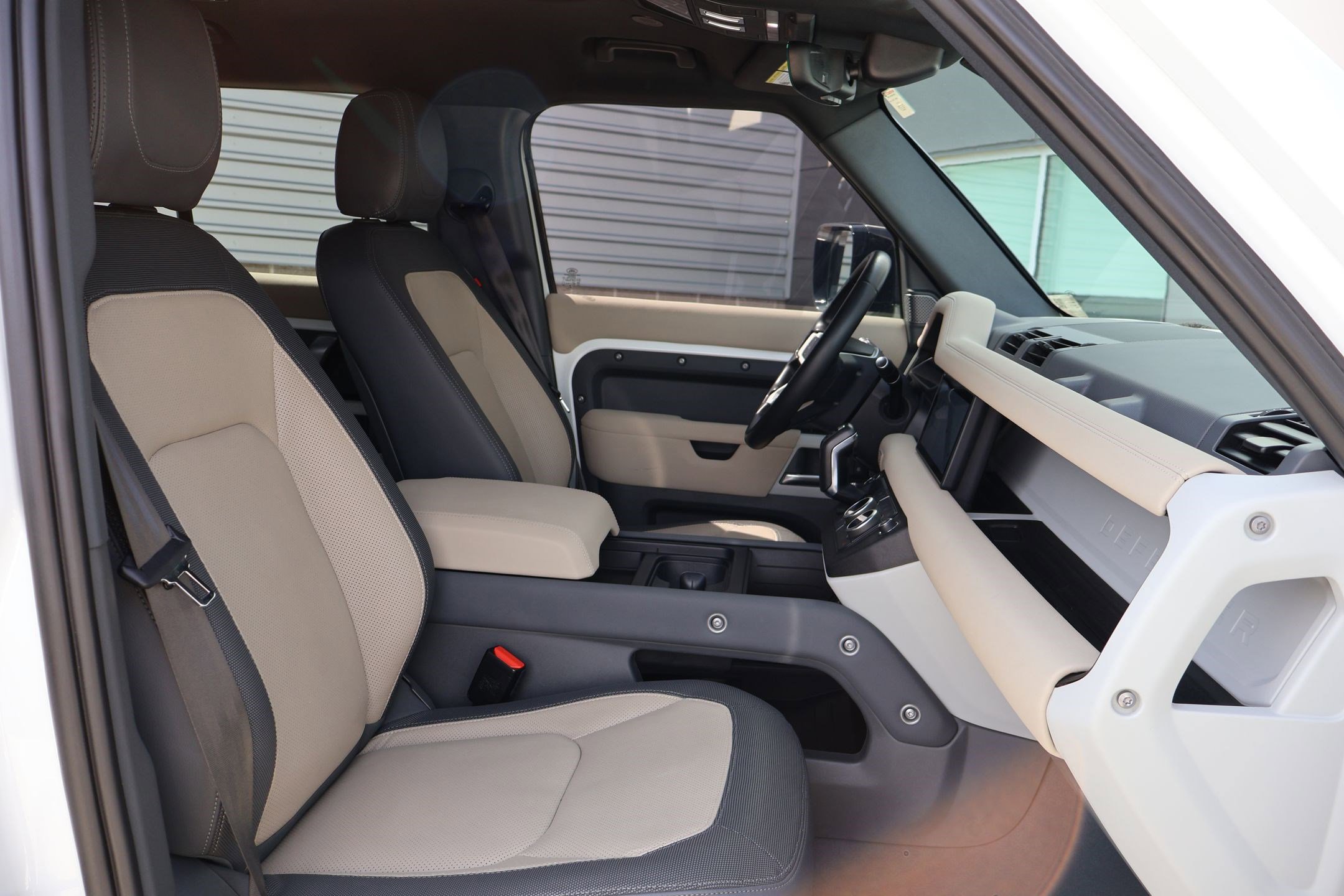 2023 Land Rover Defender 110 X-Dynamic SE