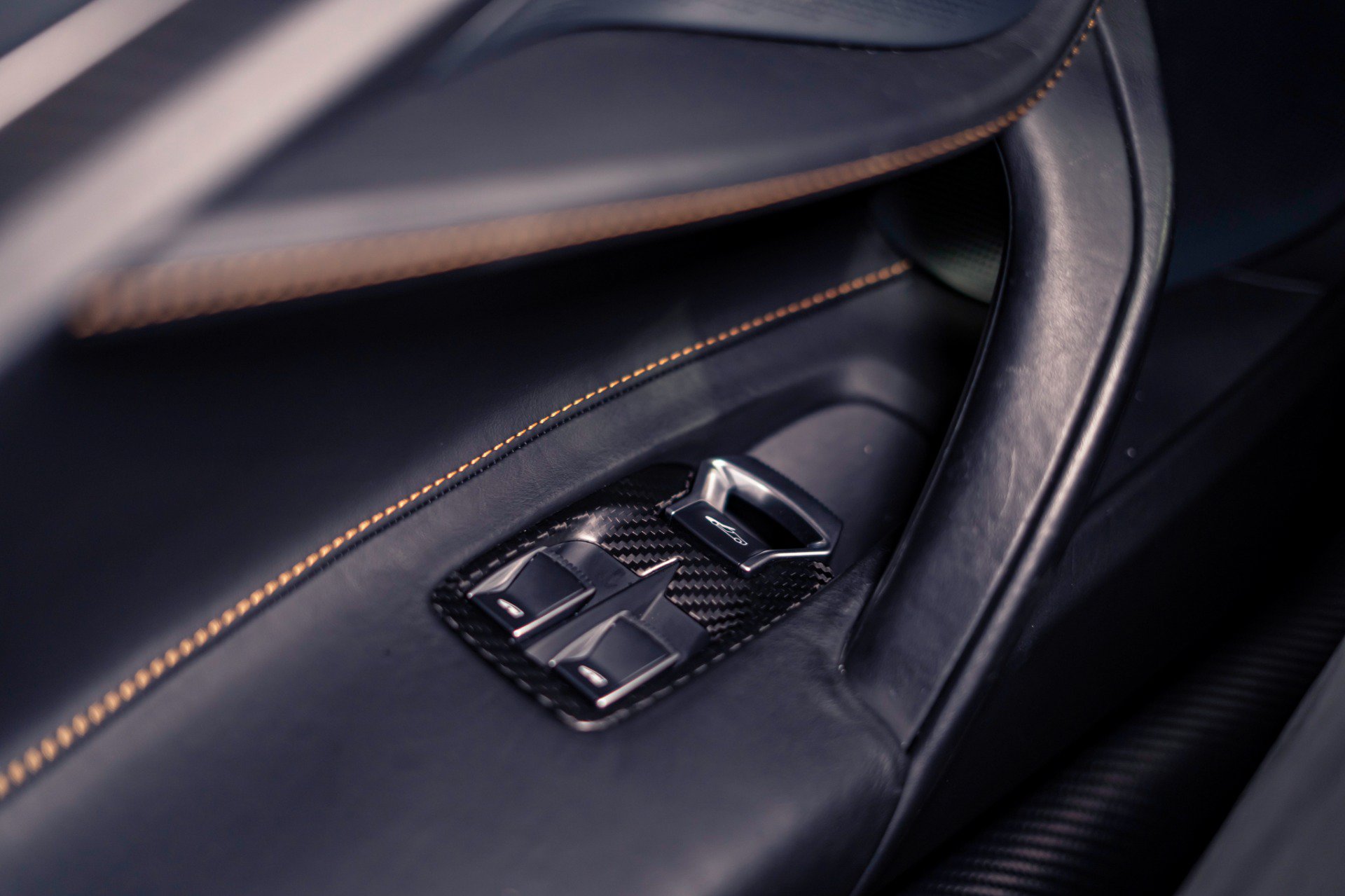 Used 2021 McLaren 765LT photo 12