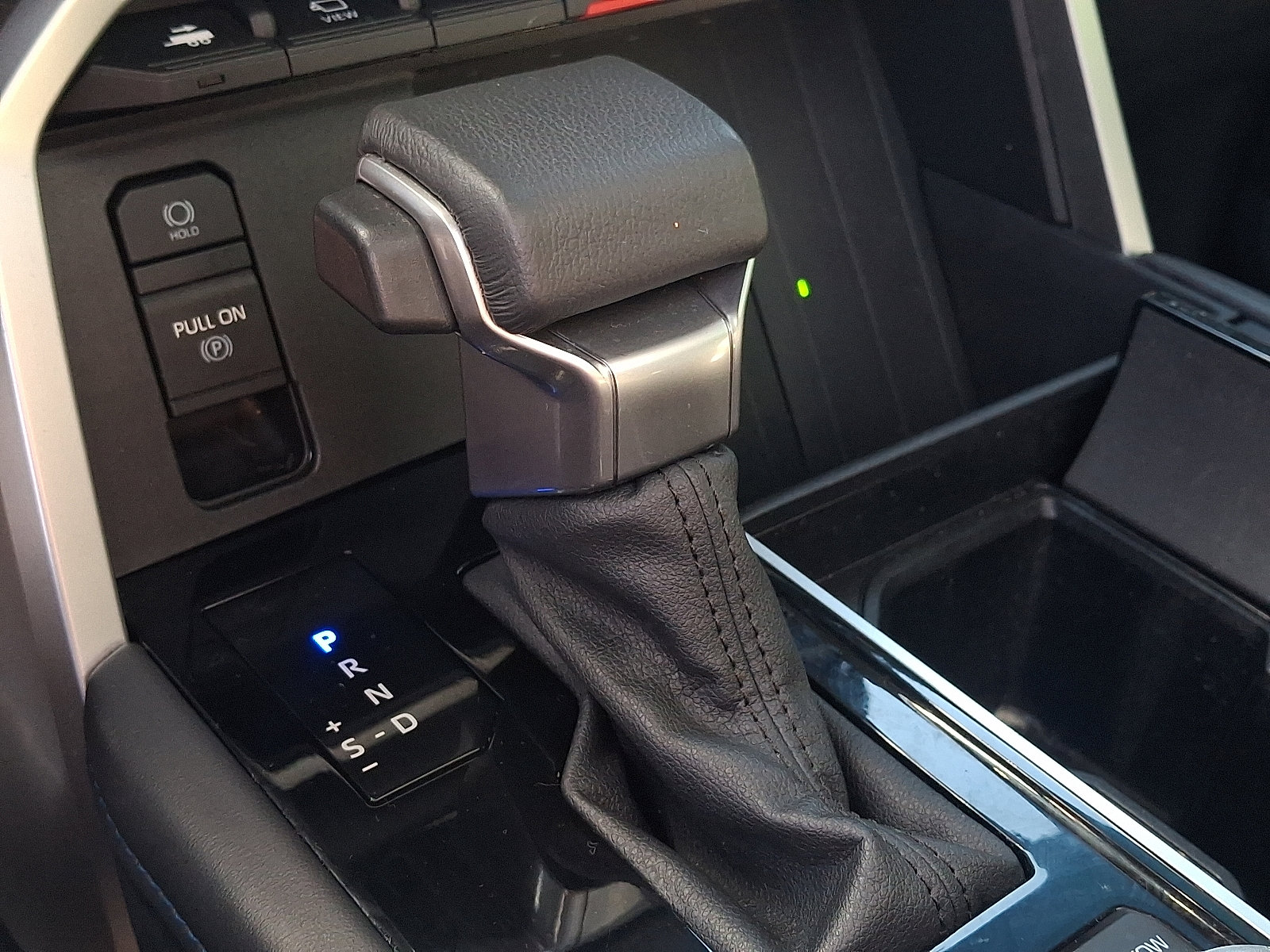 2022 Toyota Tundra Platinum