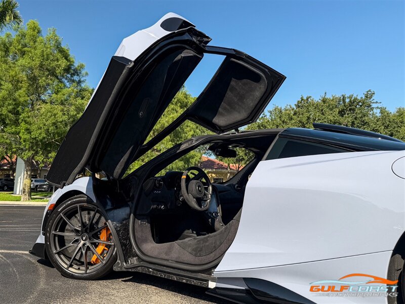 Used 2021 McLaren 765LT photo 47