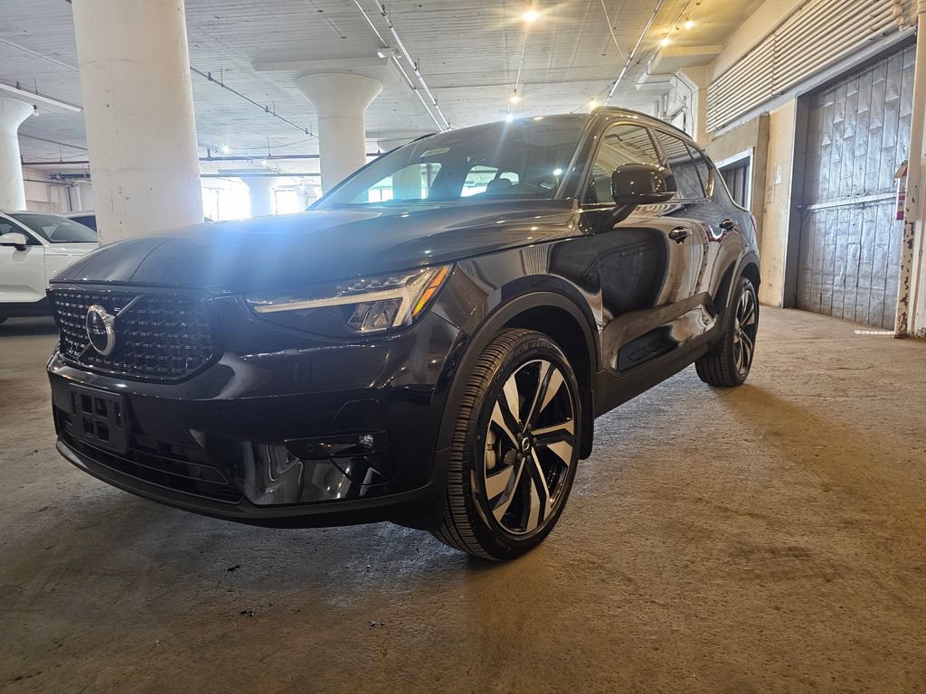 Certified 2023 Volvo XC40 B5 Plus w/ Climate Package