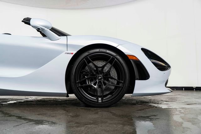 Used 2020 McLaren 720S Luxury photo 14