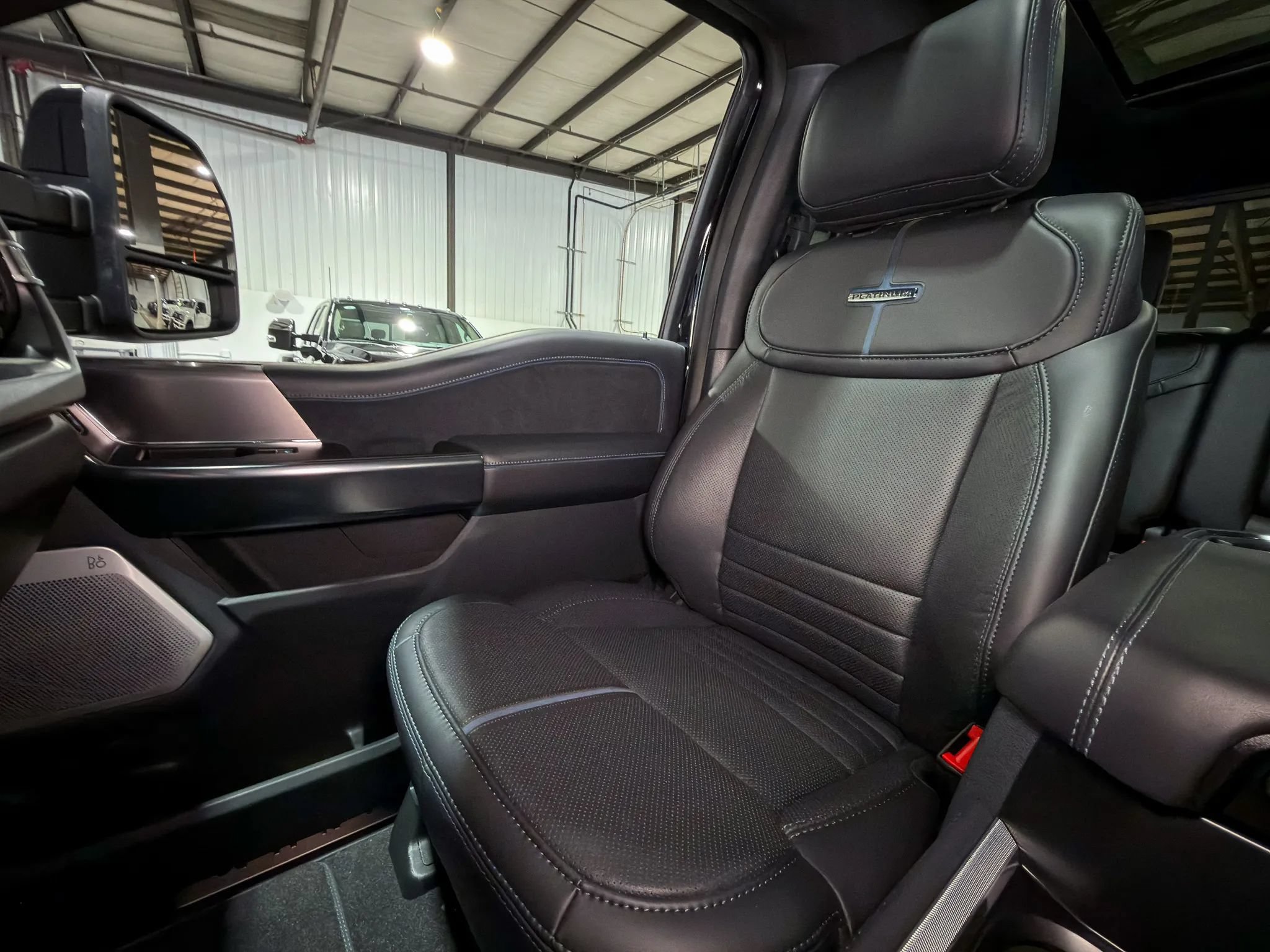 2026 Ford F-450 Super Duty Platinum - Photo 28
