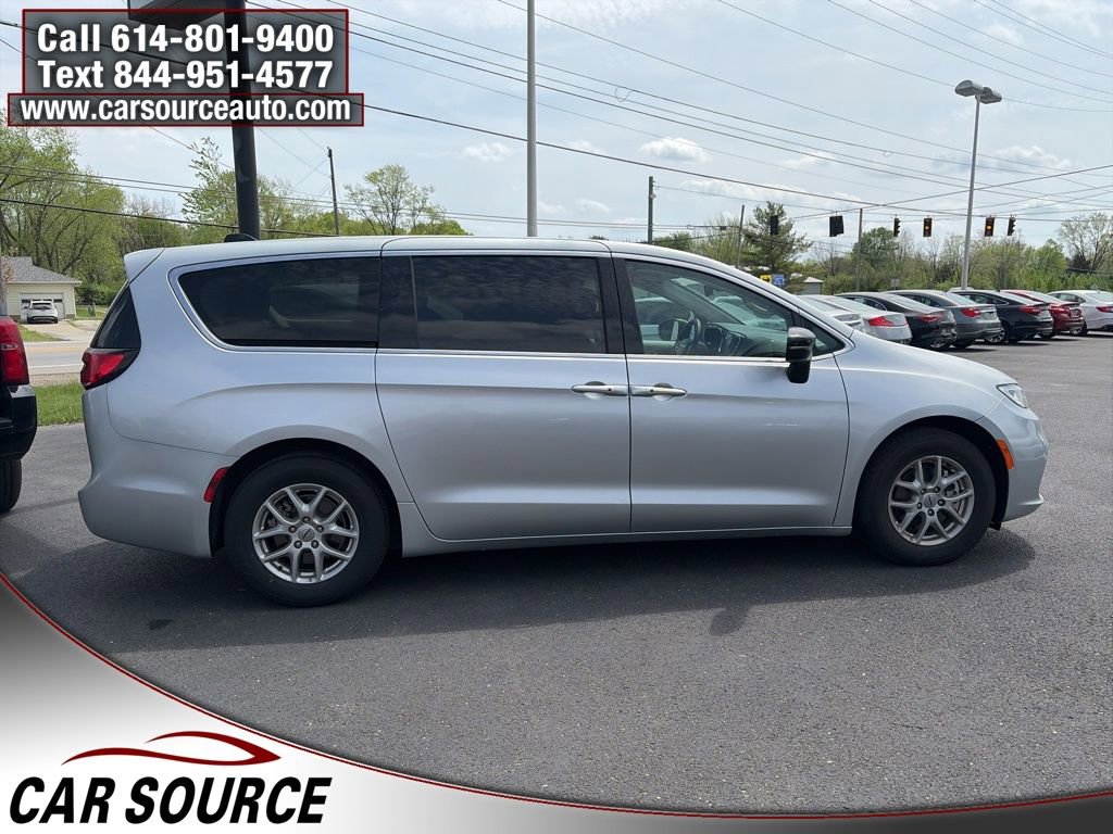 2024 Chrysler Pacifica Touring-L