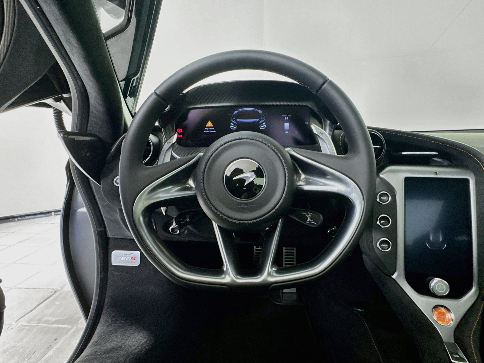 New 2027 McLaren 750S photo 12
