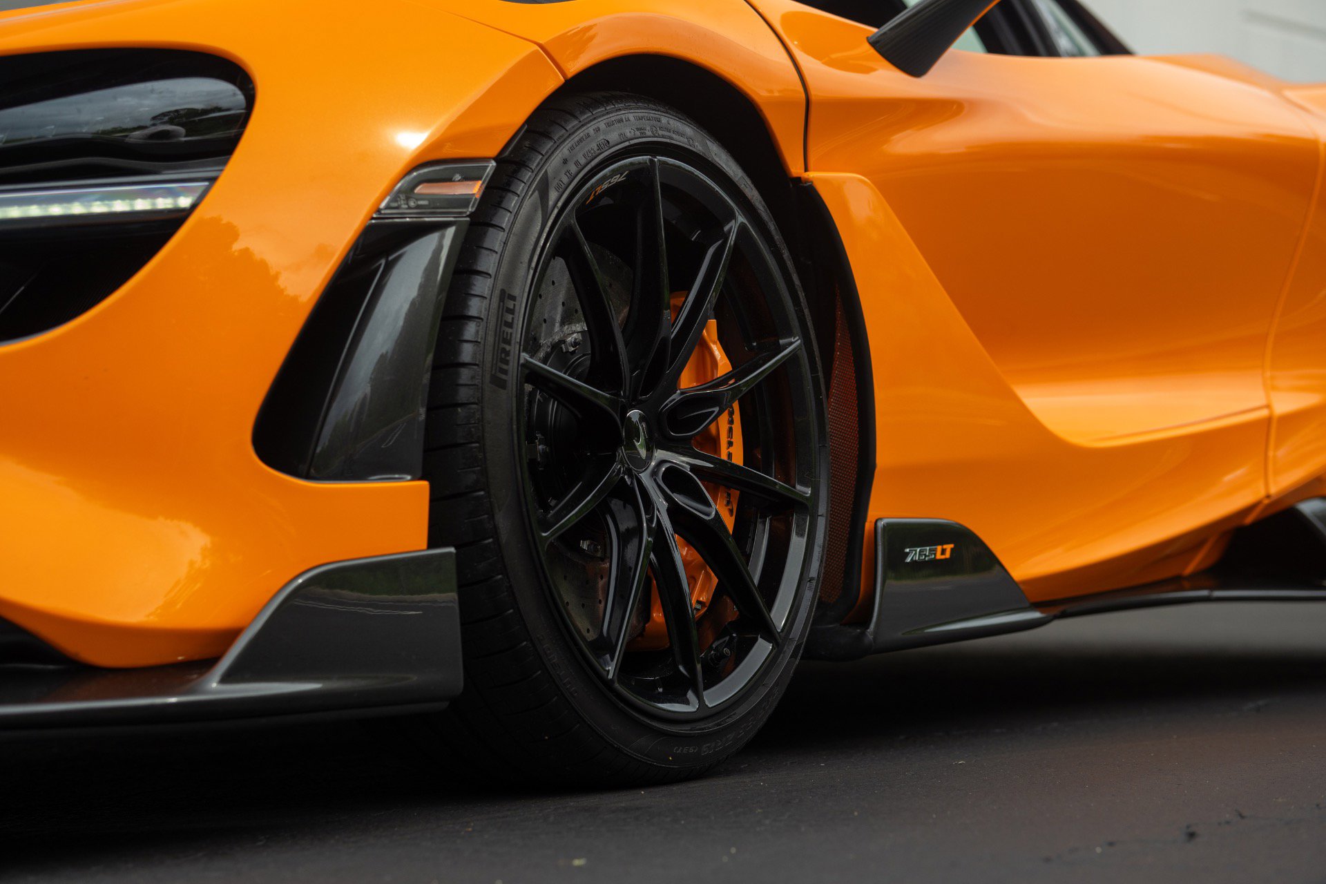 Used 2021 McLaren 765LT photo 28