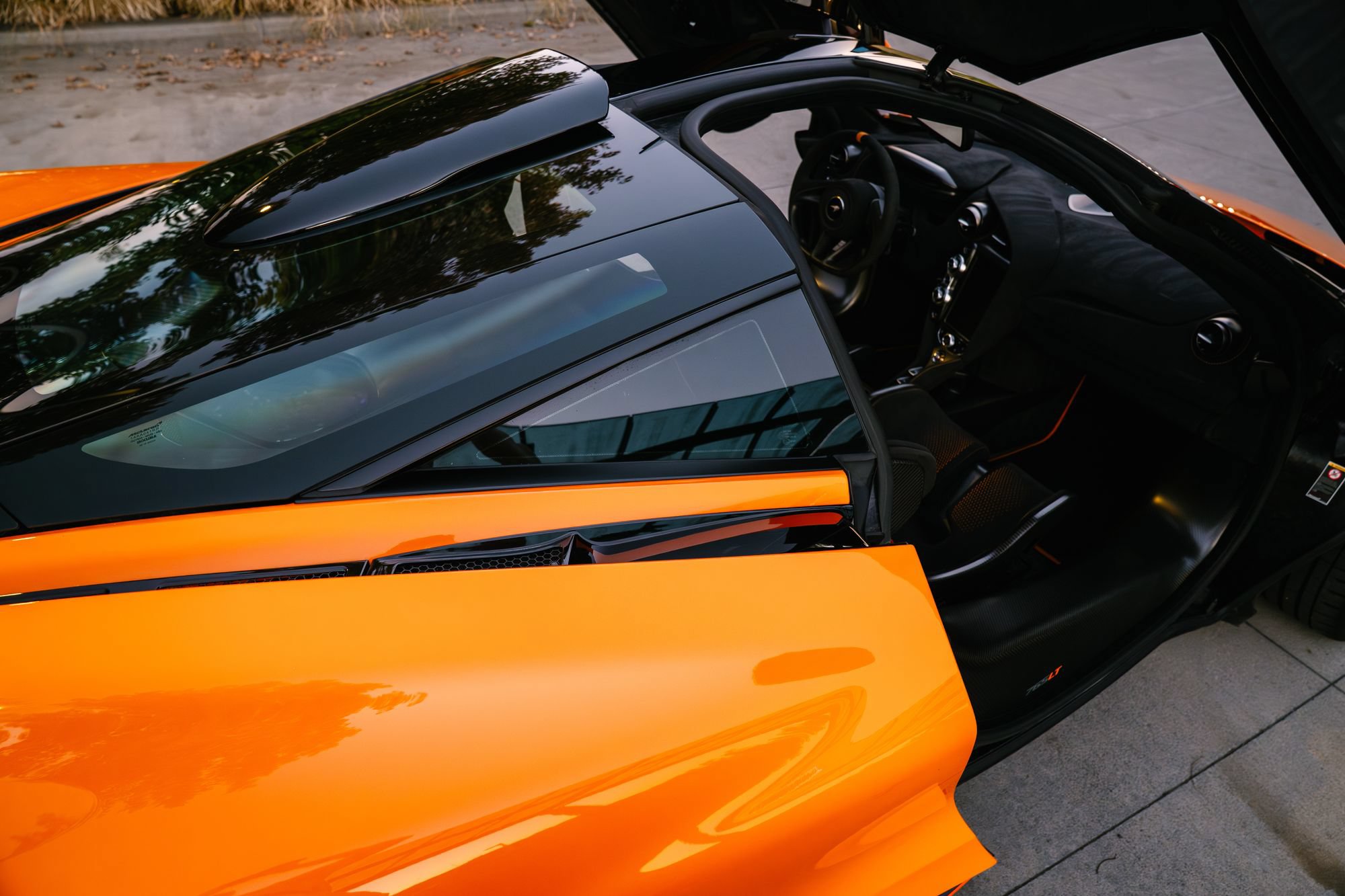 Used 2021 McLaren 765LT photo 29