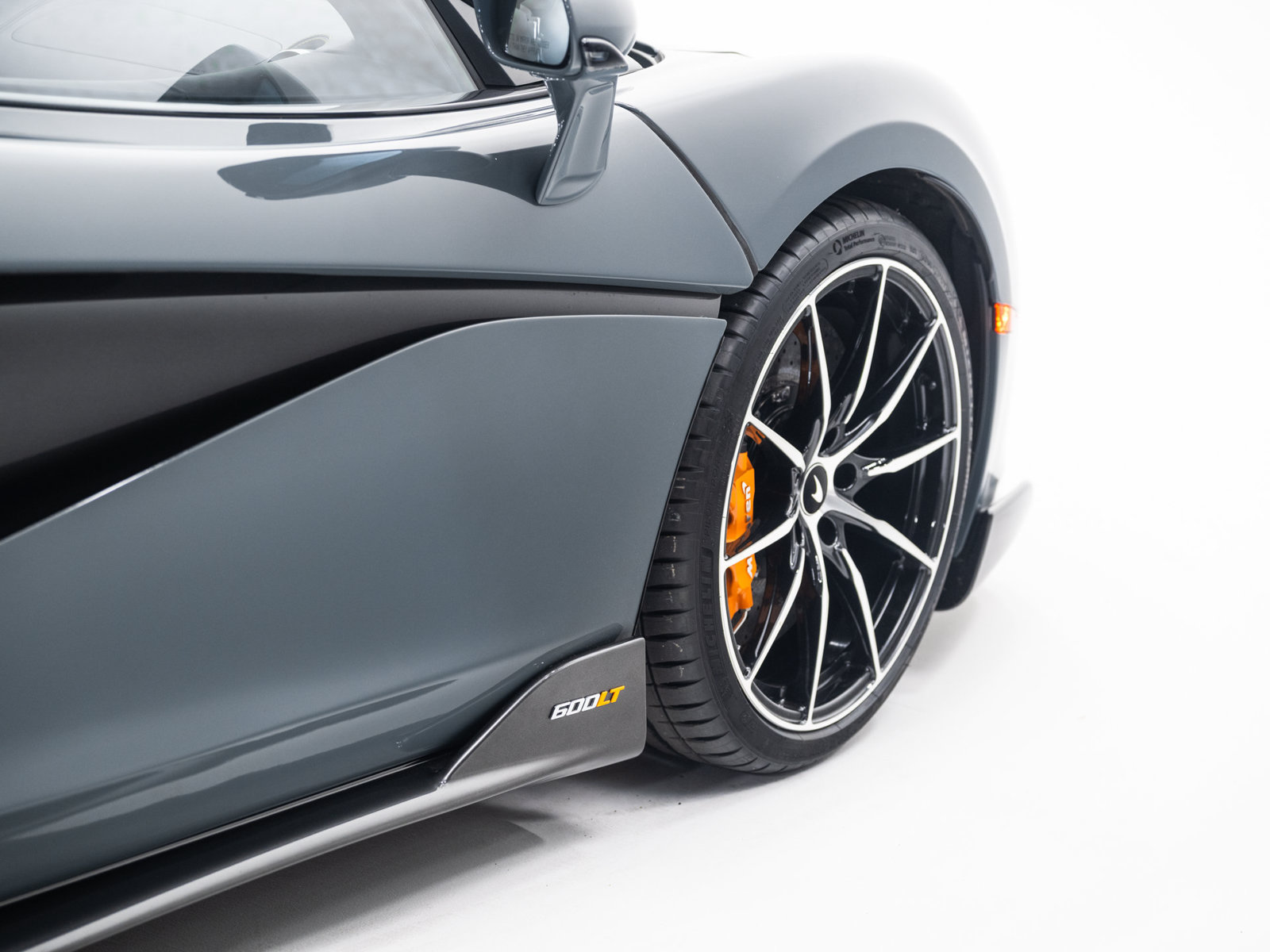 Used 2019 McLaren 600LT photo 14