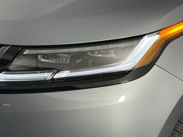 2026 Land Rover Range Rover Velar Dynamic SE