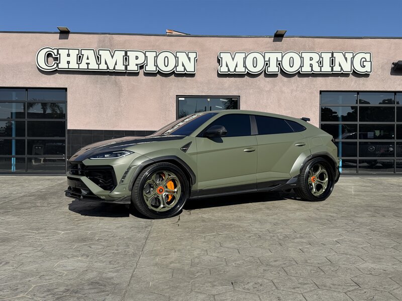 Used 2025 Lamborghini Urus SE