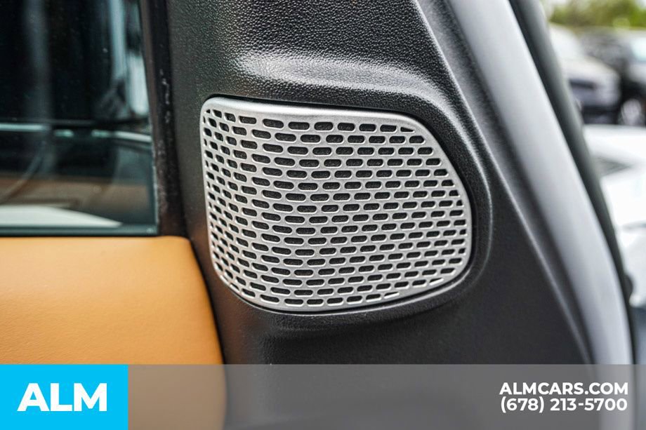 2023 Land Rover Defender 130 SE