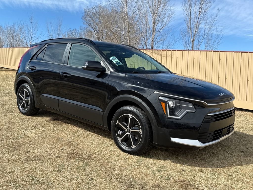 Used 2023 Kia Niro EX