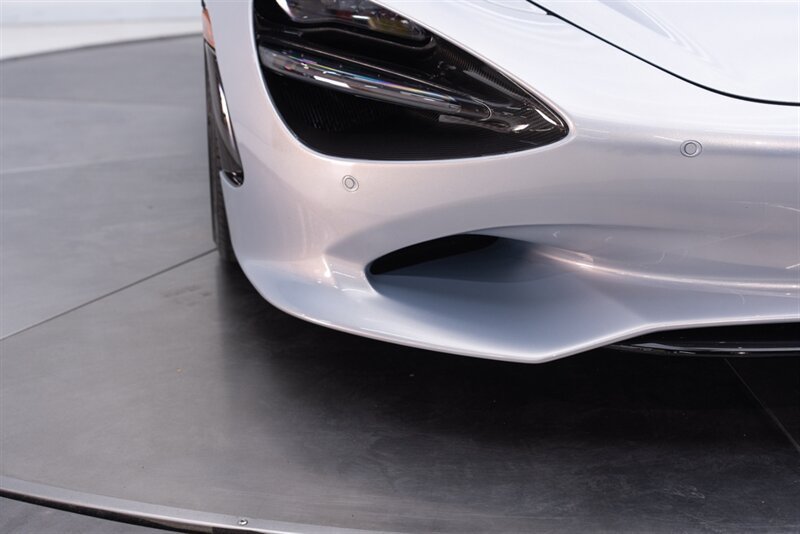 Used 2024 McLaren 750S Spider photo 21