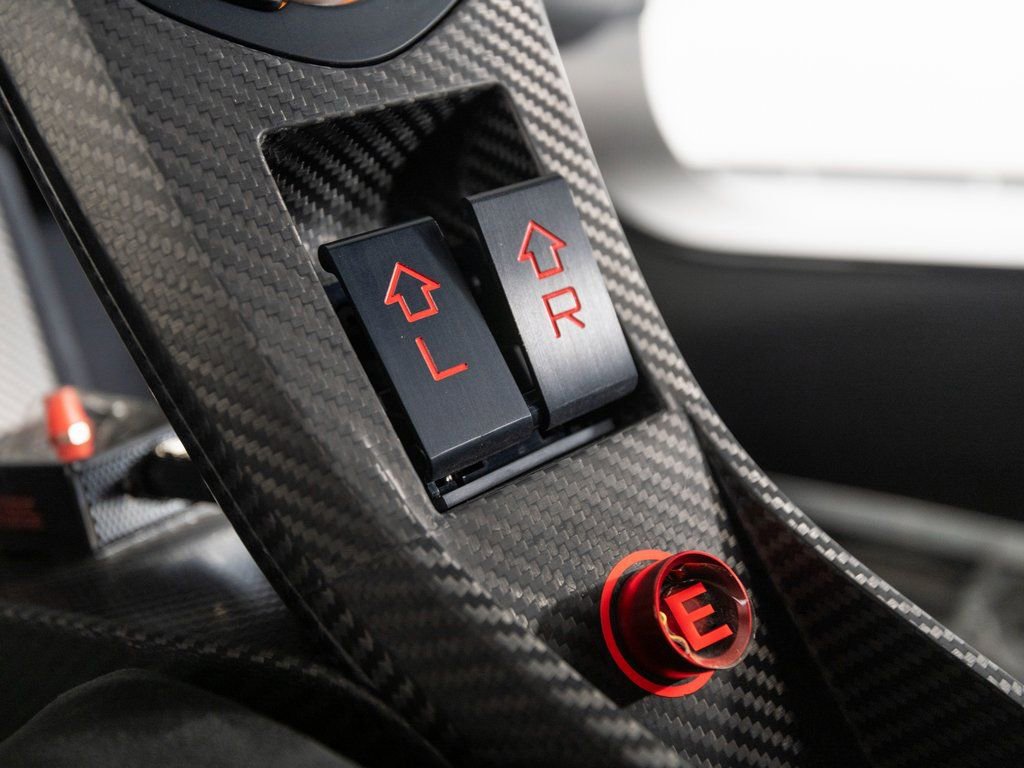 Used 2015 McLaren P1 photo 20