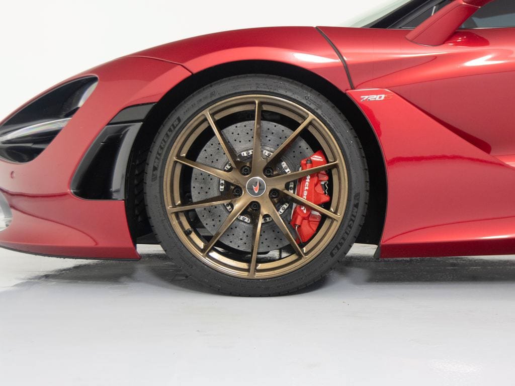 Used 2018 McLaren 720S photo 9