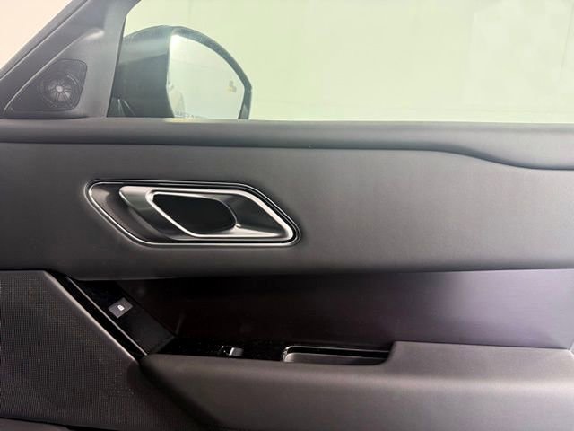 2026 Land Rover Range Rover Velar Dynamic SE