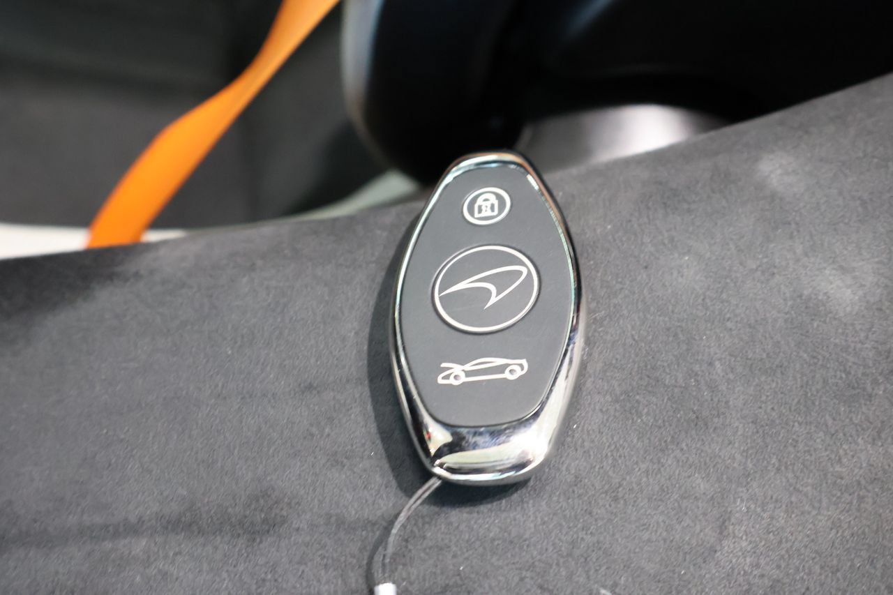 New 2027 McLaren 750S Spider photo 16