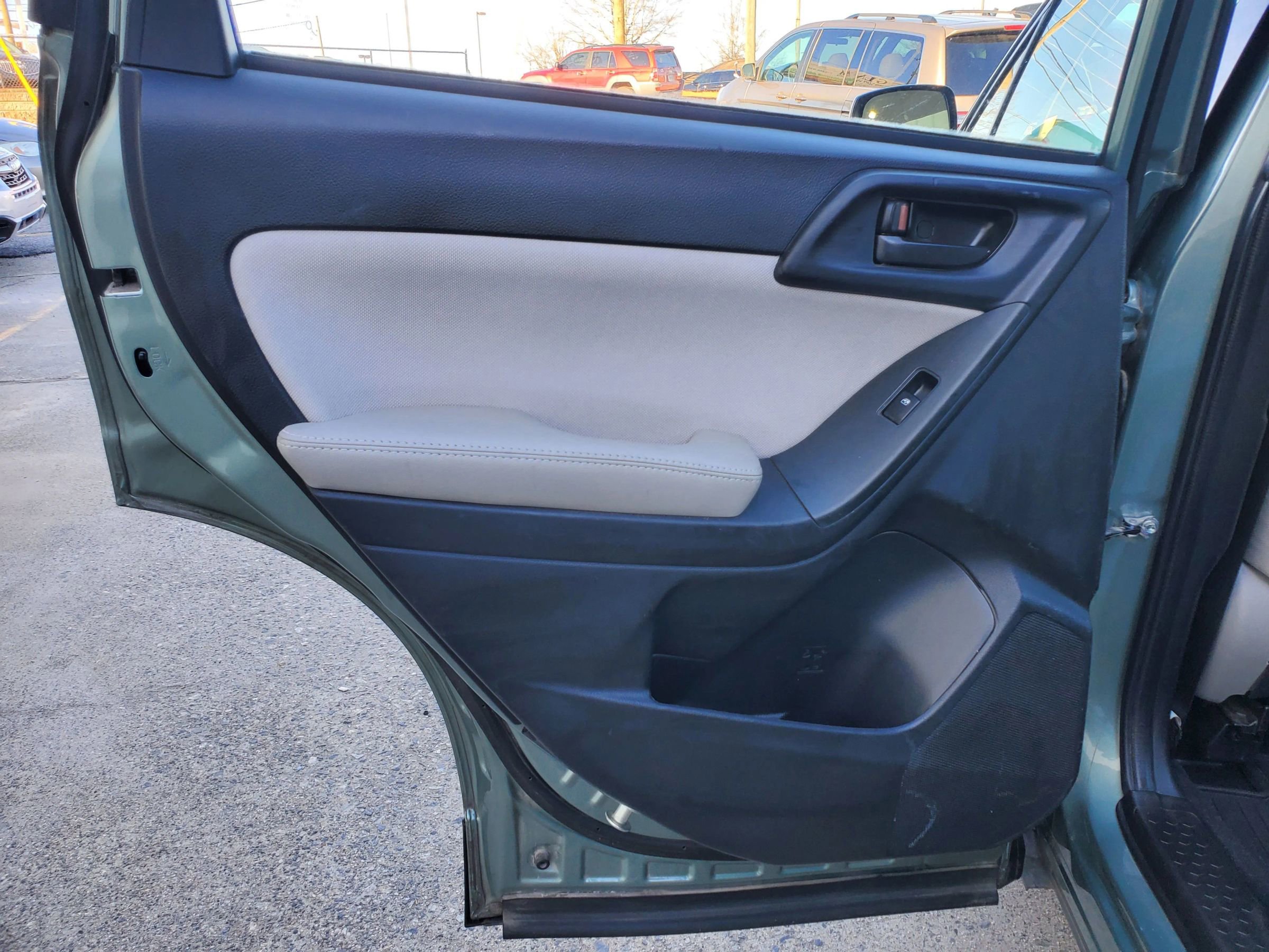 2016 Subaru Forester 2.5i