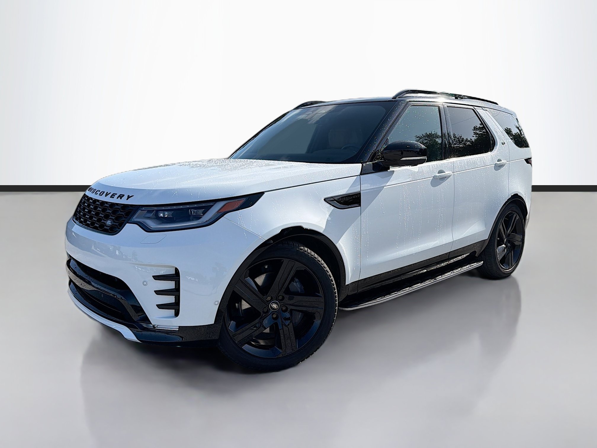 Used 2025 Land Rover Discovery Dynamic SE