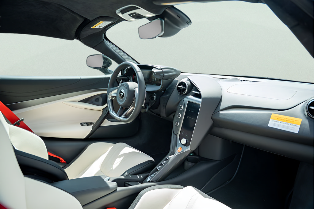 New 2026 McLaren 750S photo 47