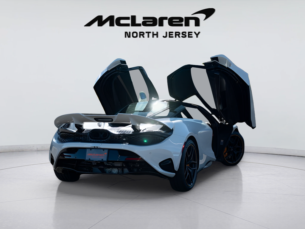 New 2026 McLaren 750S photo 10