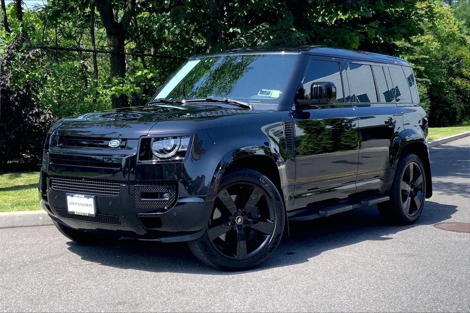 Used 2025 Land Rover Defender 110 X-Dynamic SE