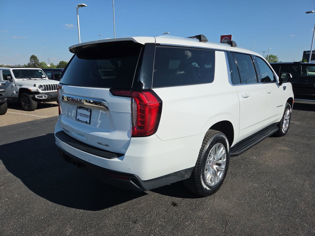 2023 GMC Yukon XL SLE