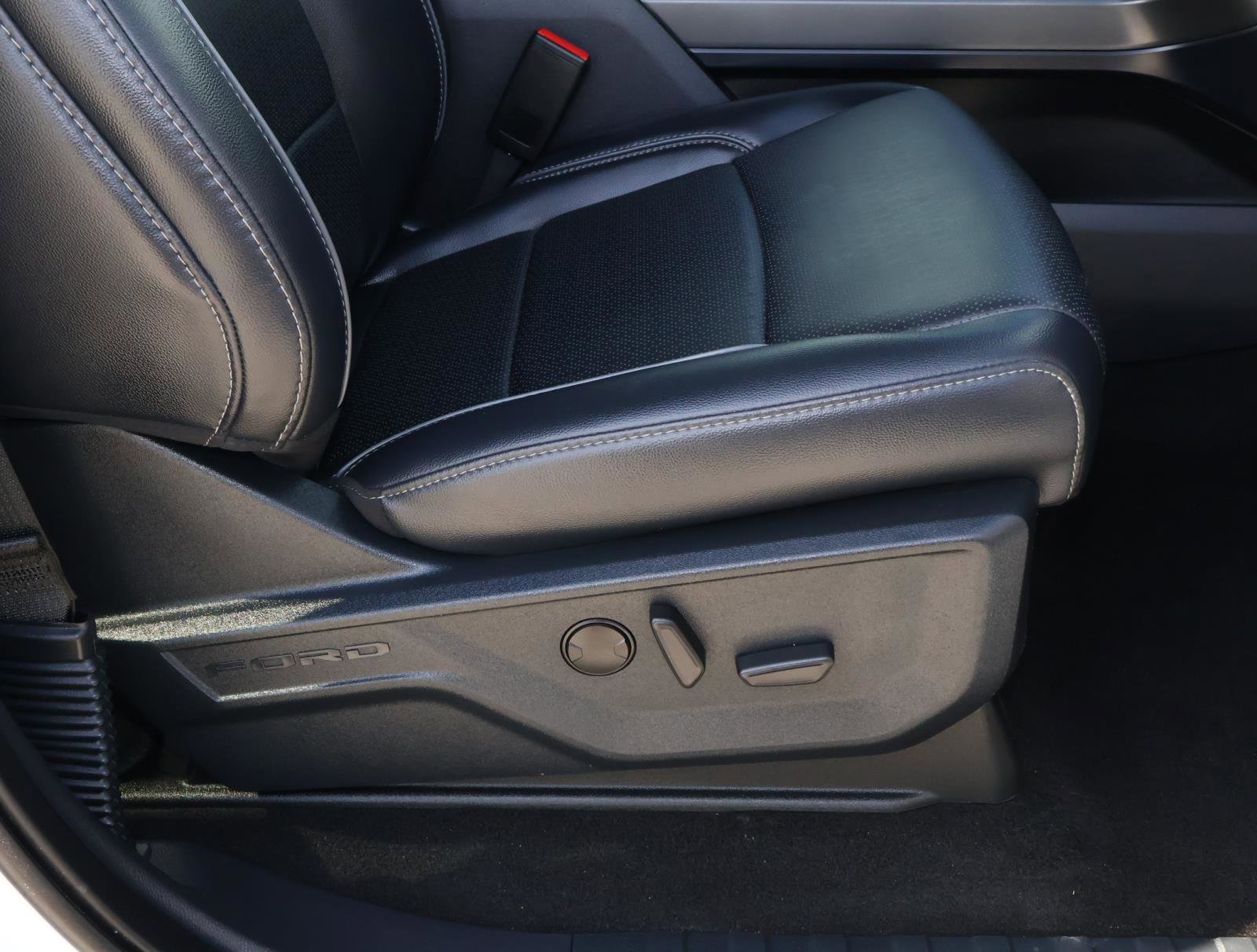 2025 Ford F150 Lariat