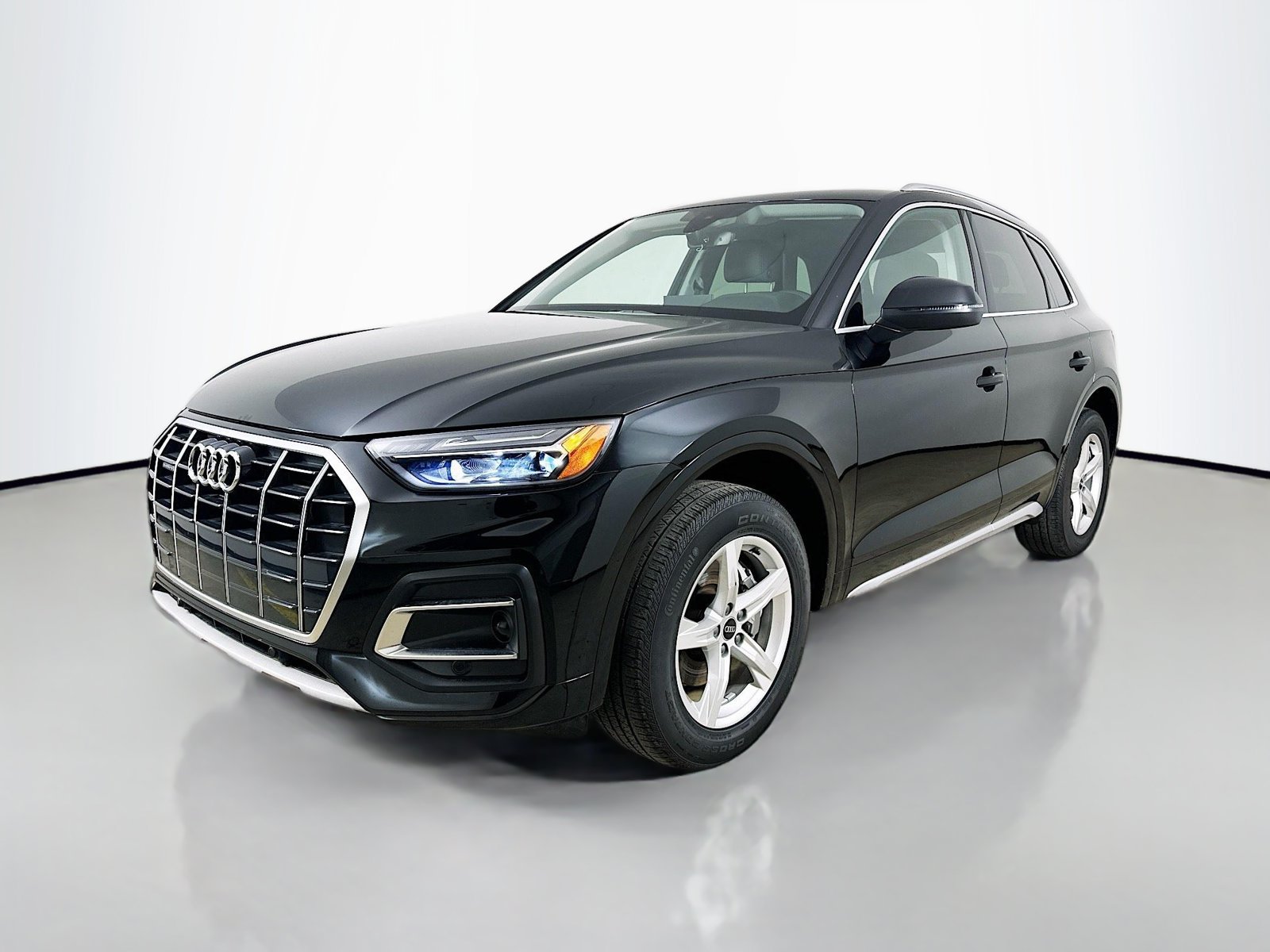Used 2023 Audi Q5 Premium w/ Convenience Package