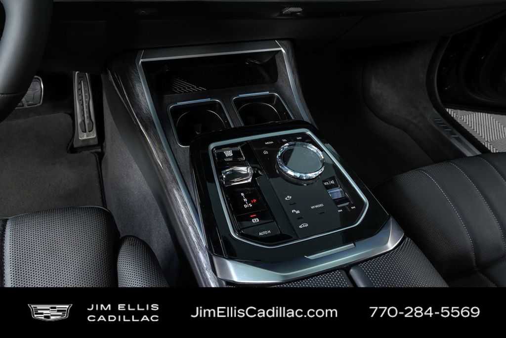 2023 BMW 760i xDrive