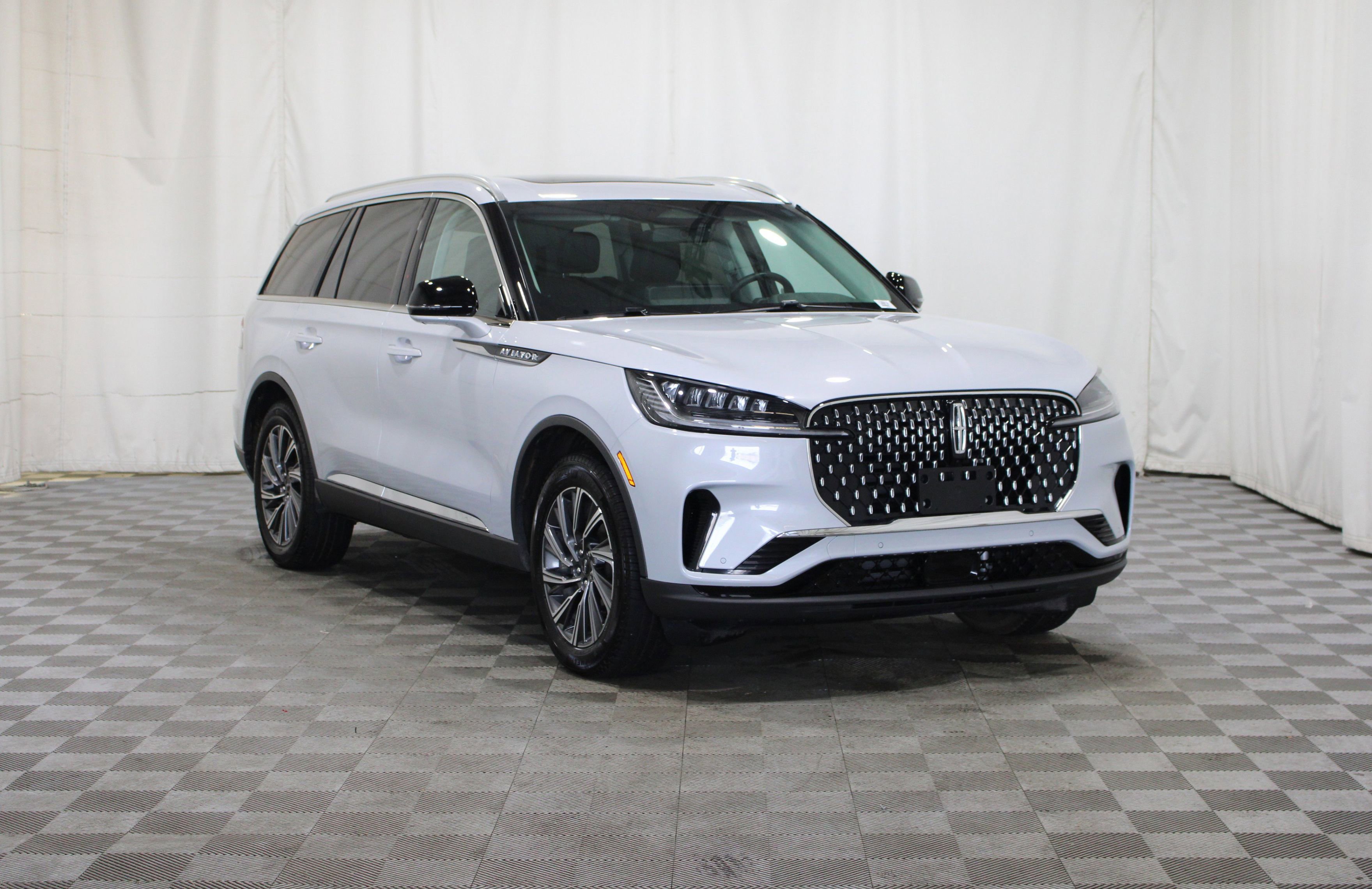 Used 2025 Lincoln Aviator AWD
