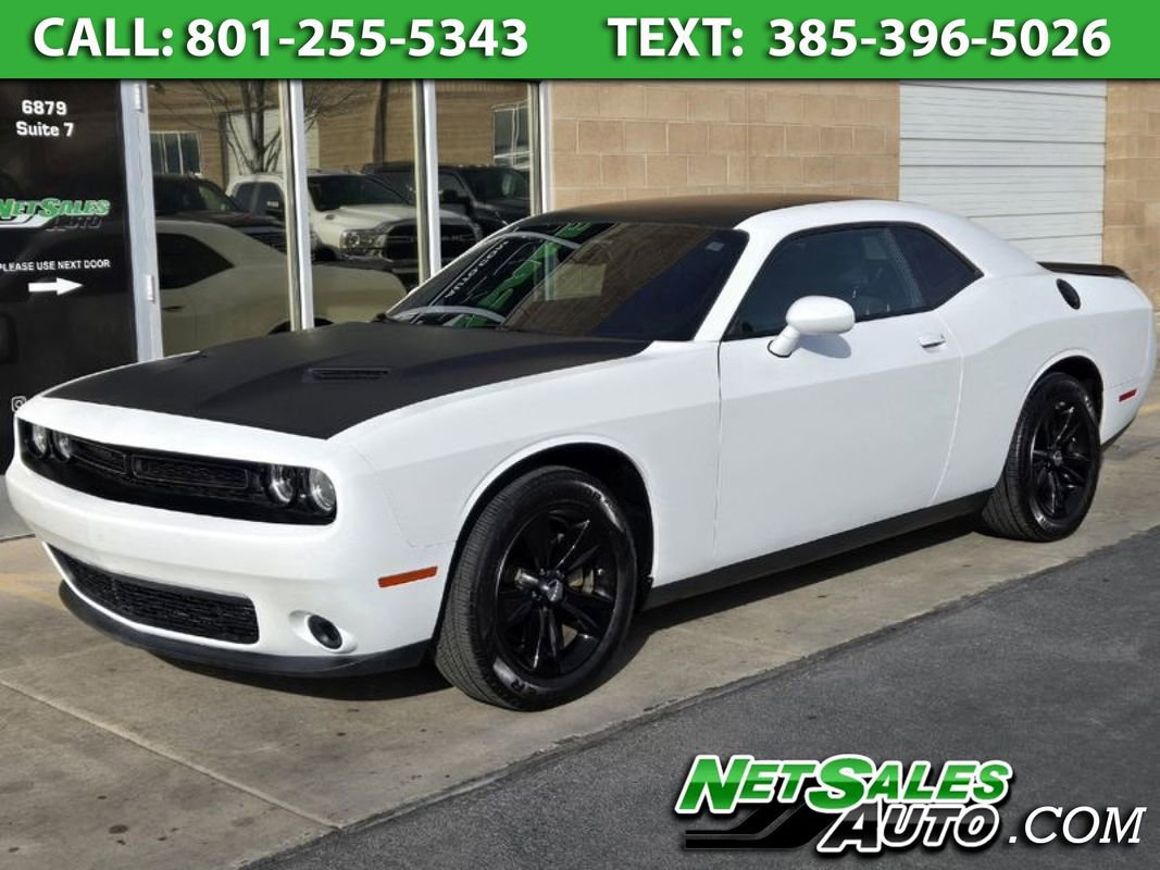 2022 Dodge Challenger SXT