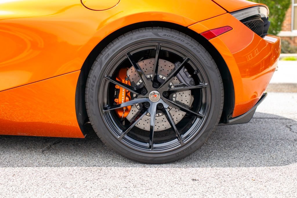 Used 2018 McLaren 720S Performance photo 15