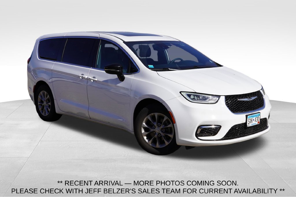 Used 2026 Chrysler Pacifica Limited