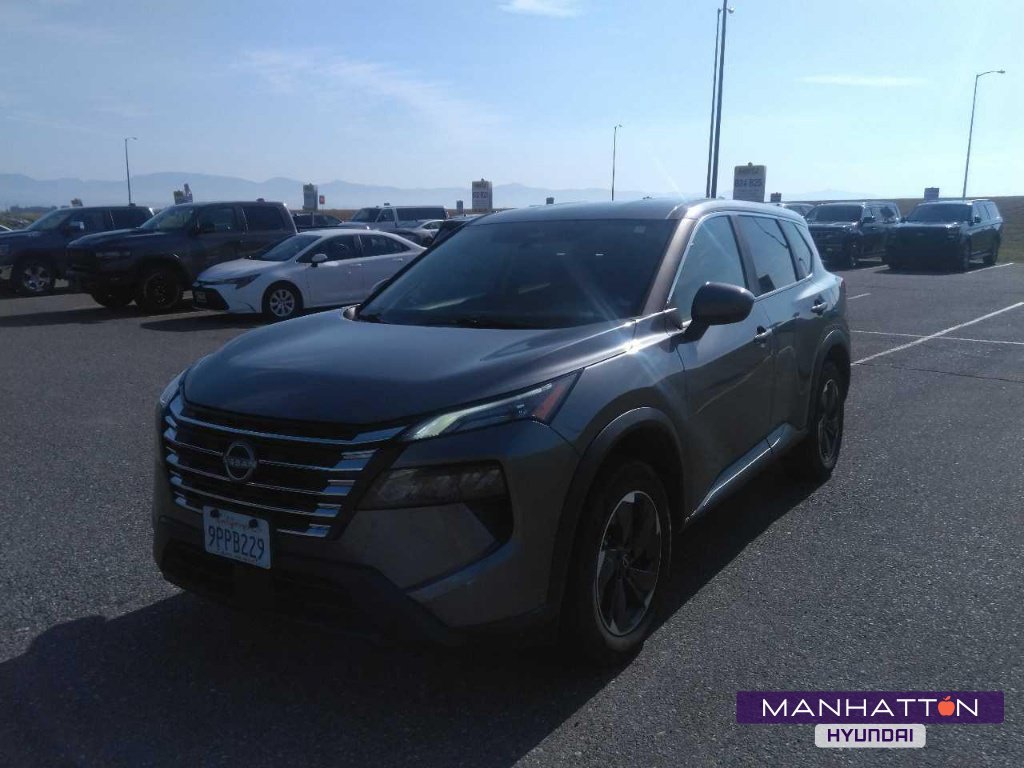 Used 2025 Nissan Rogue SV